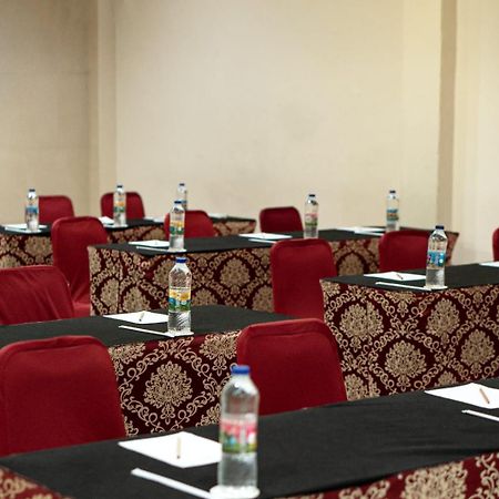 Hotel Indah Palace Γιογκιακάρτα Εξωτερικό φωτογραφία