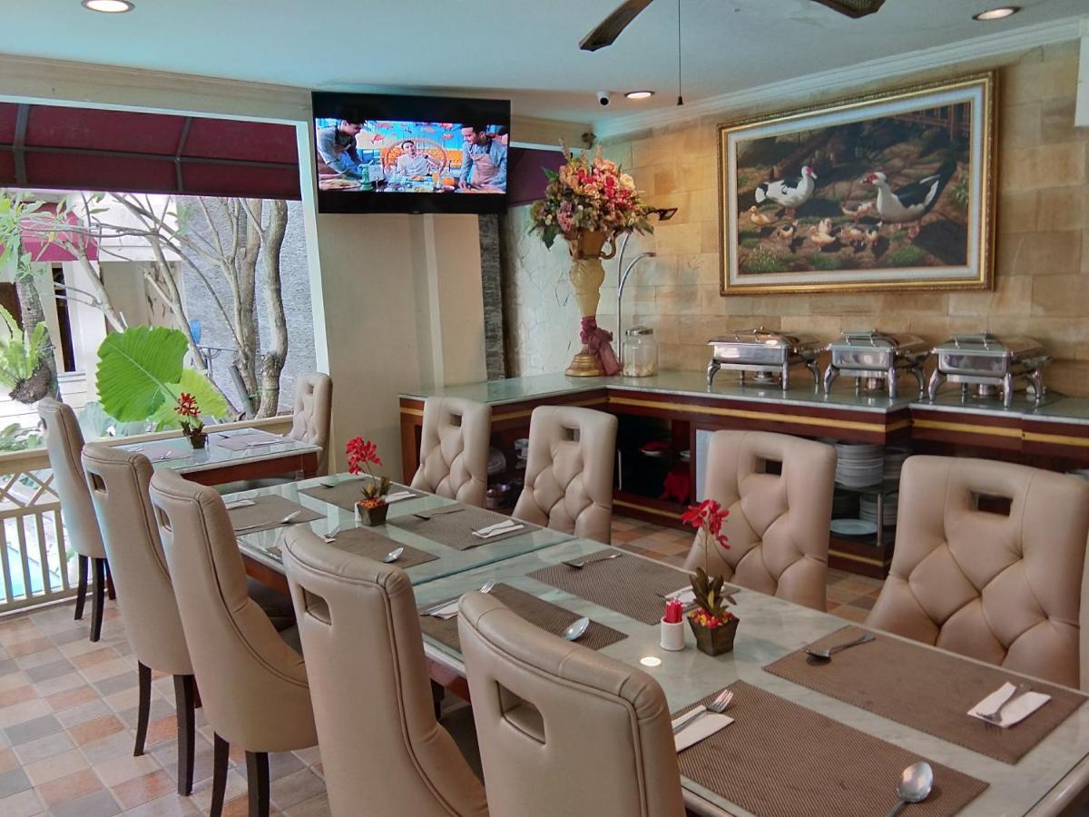 Hotel Indah Palace Γιογκιακάρτα Εξωτερικό φωτογραφία