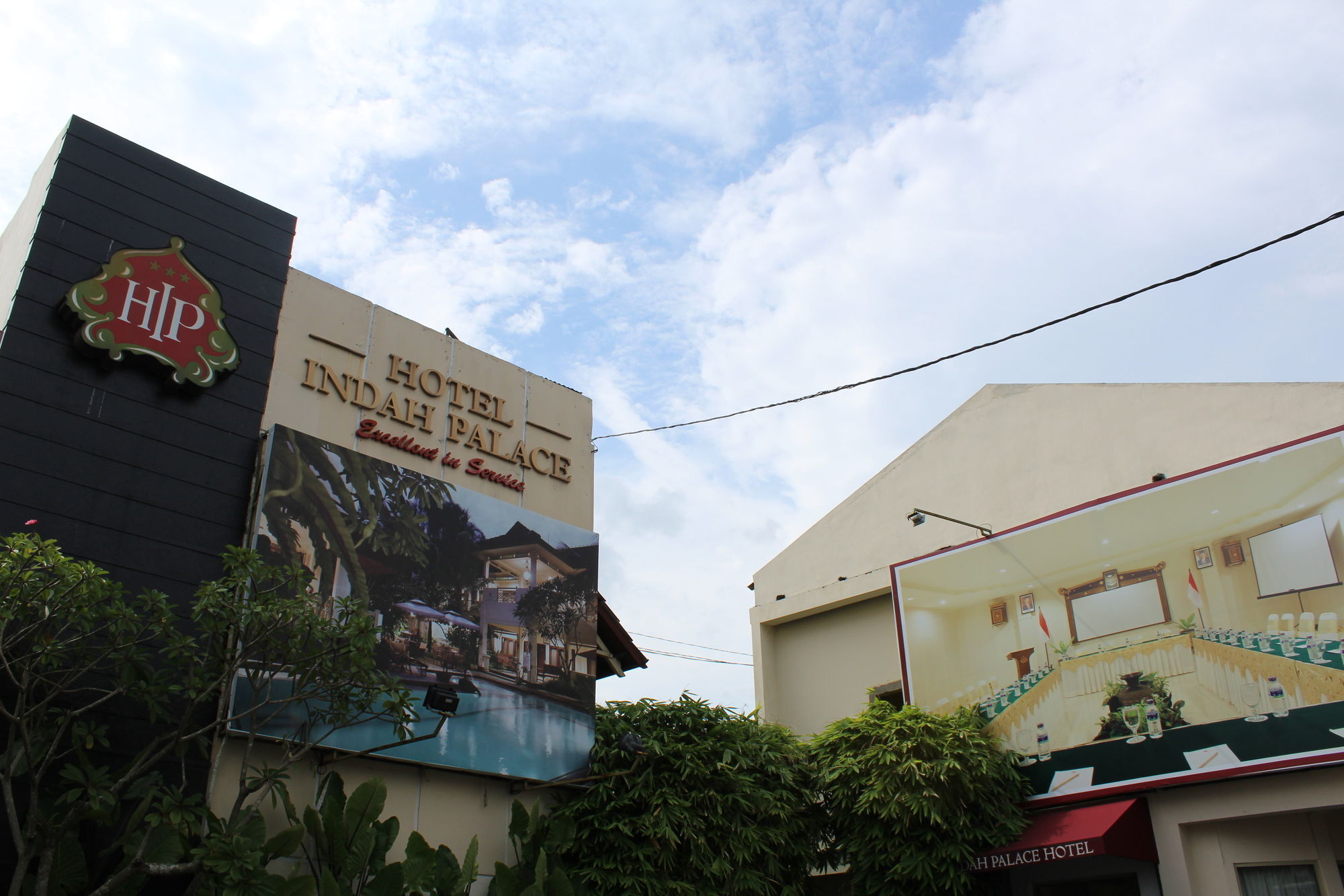 Hotel Indah Palace Γιογκιακάρτα Εξωτερικό φωτογραφία