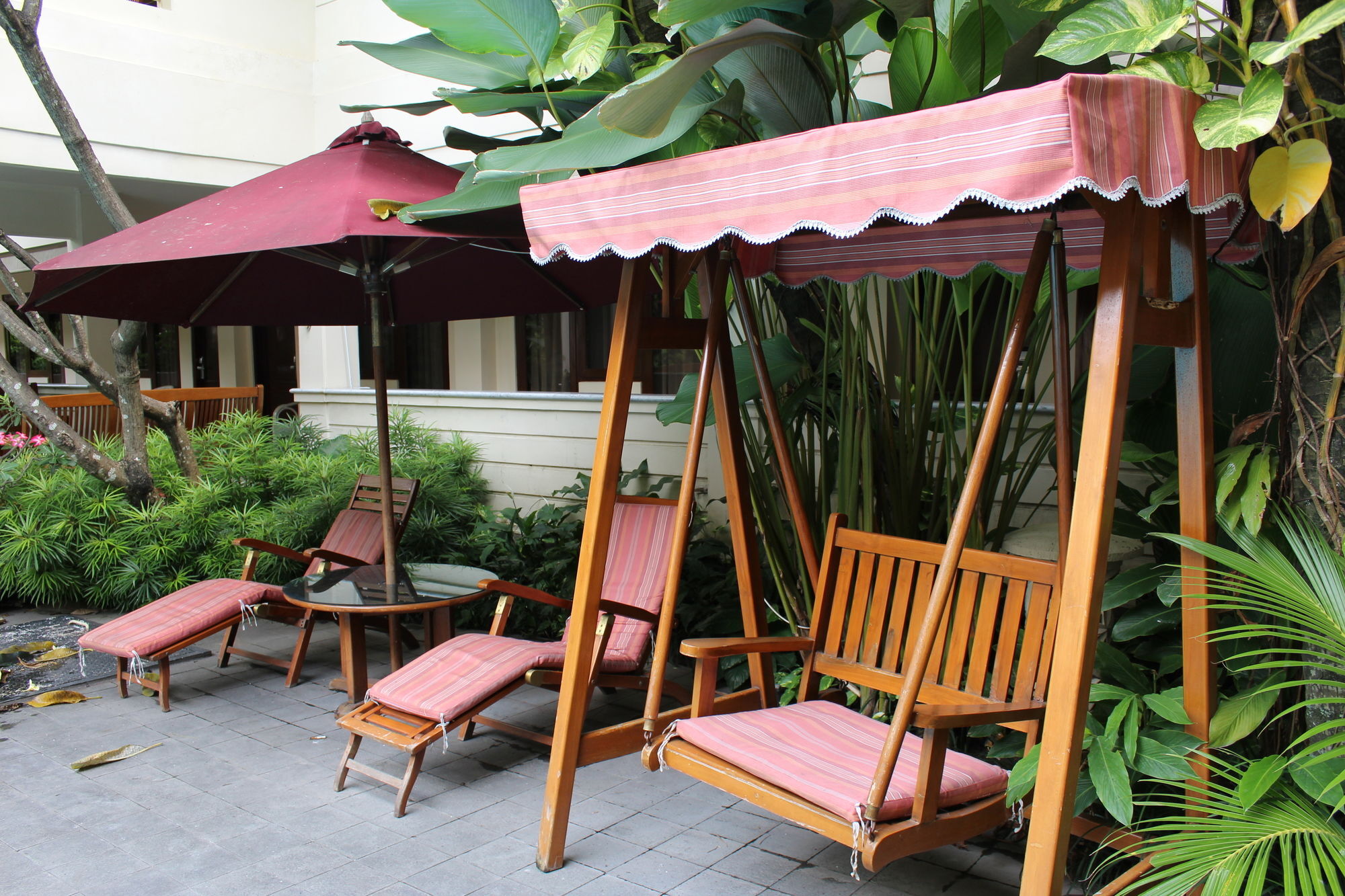 Hotel Indah Palace Γιογκιακάρτα Εξωτερικό φωτογραφία