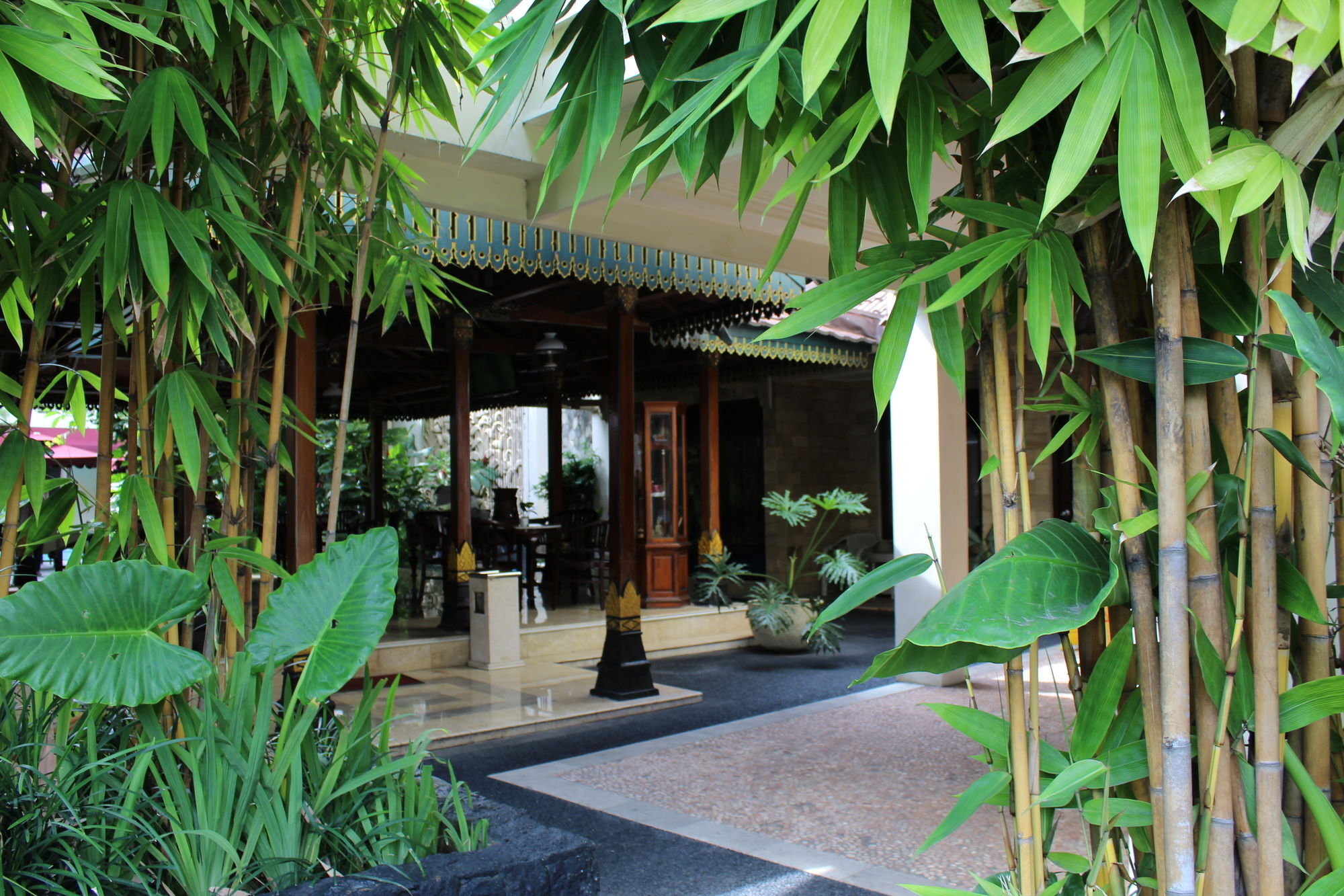 Hotel Indah Palace Γιογκιακάρτα Εξωτερικό φωτογραφία