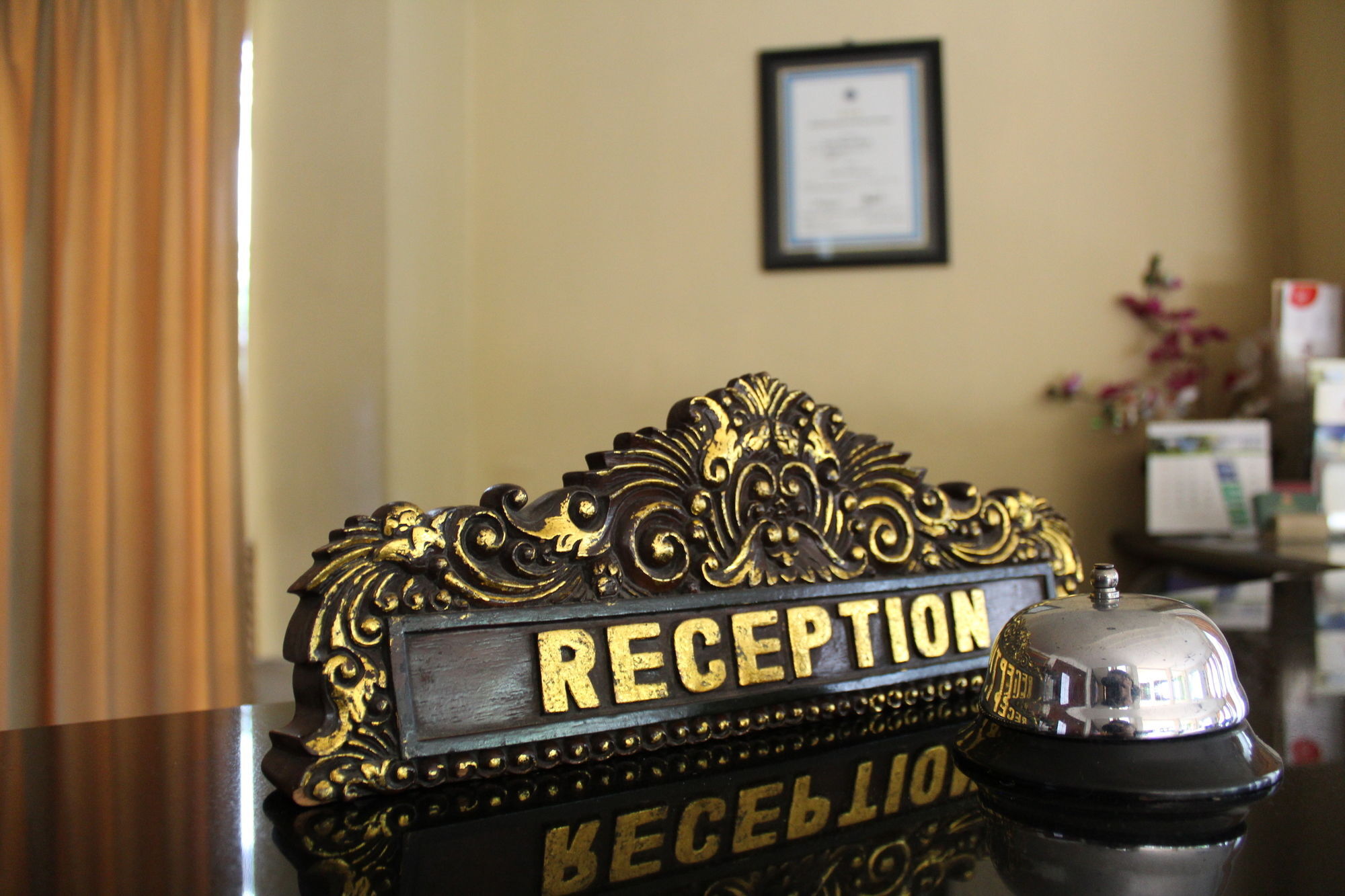 Hotel Indah Palace Γιογκιακάρτα Εξωτερικό φωτογραφία